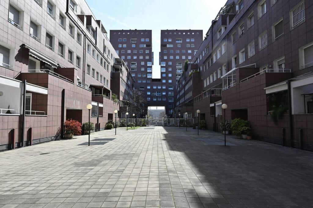 Guest Planet - Zona Bicocca Intero Appartamento Mailand Exterior foto